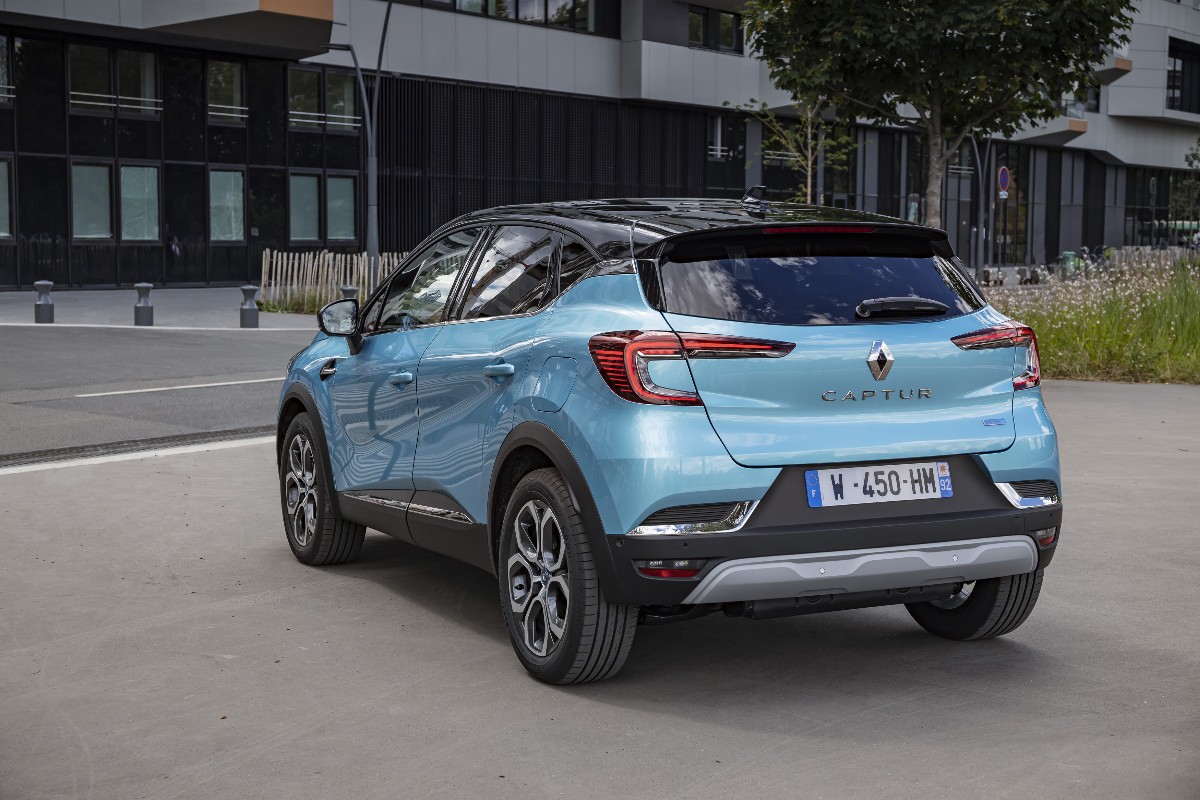 2020 New Renault CAPTUR E TECH Plug In Tests Drive 6 Copy 1200x800