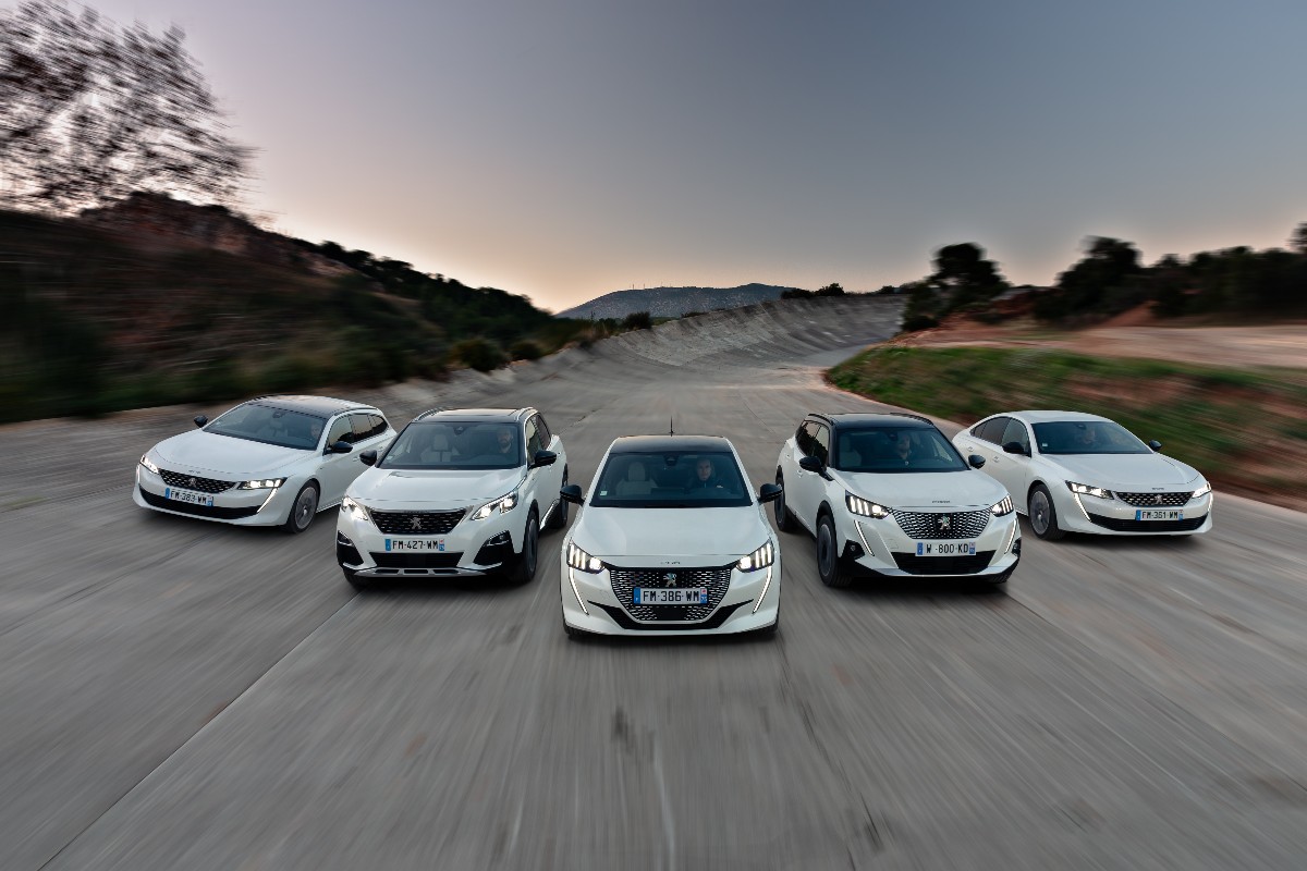1 PEUGEOT PHEVRANGE TESTDRIVE 0120TC 003 Copy 1200x800