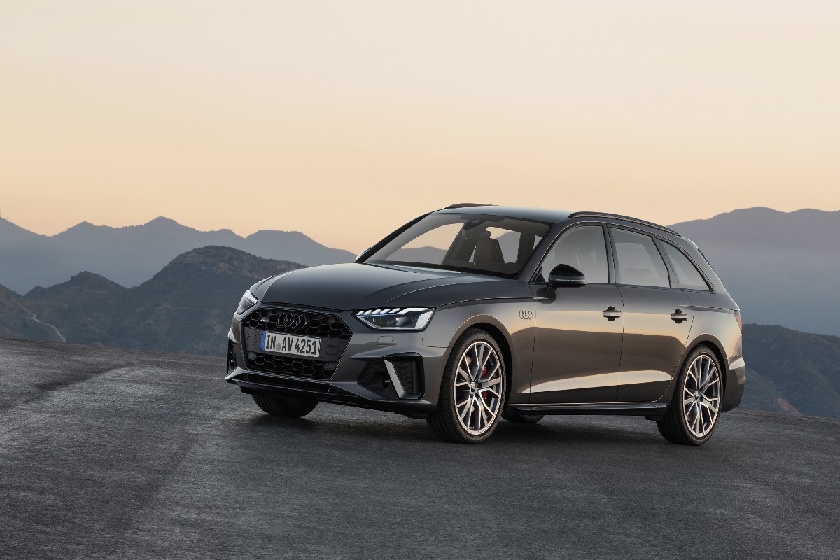 Audi A4 Avant 1200x800
