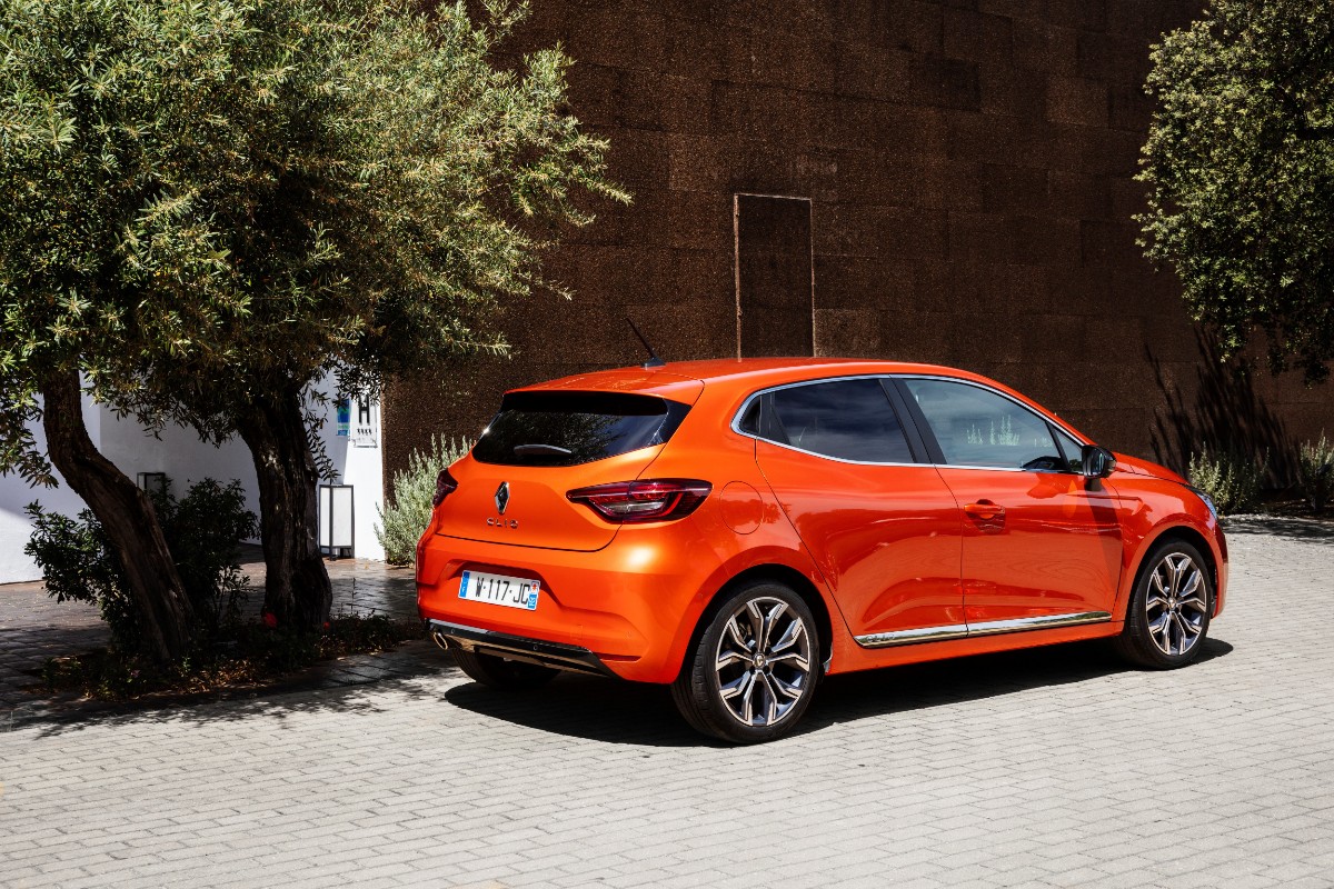 New Renault CLIO test drive in Portugal2 1200x800