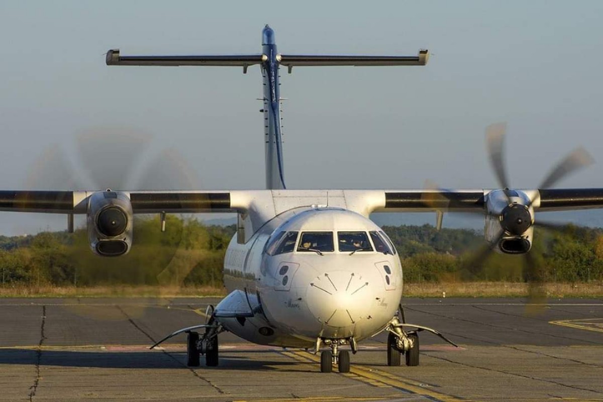 Avion Tarom11200x800