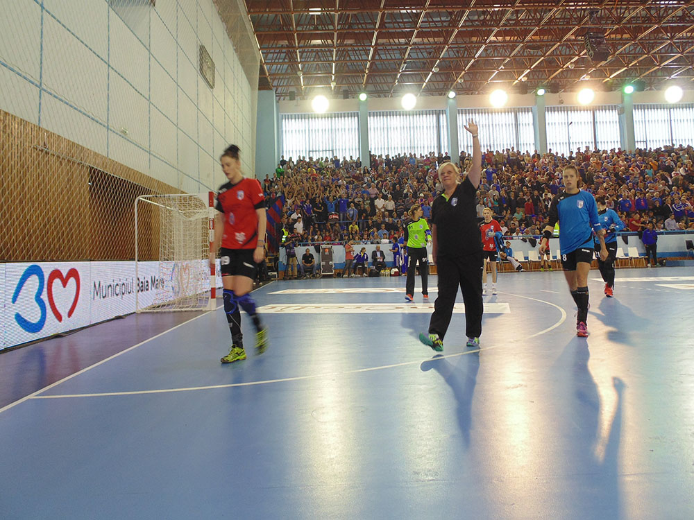 CSM BUCURESTI ANTRENOR baia mare