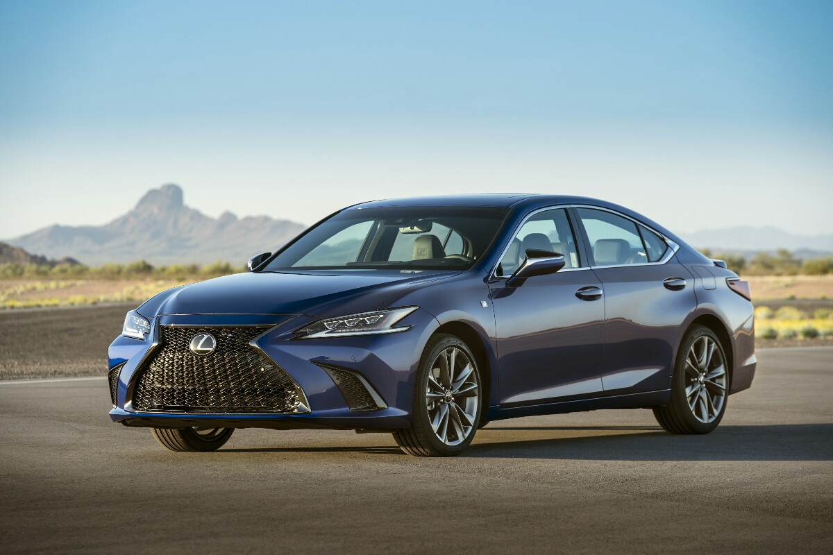 2019 Lexus ES 012 1E79E3BC644E2FB74D71F6EF3565CF72FB4AD5C2 1200x800