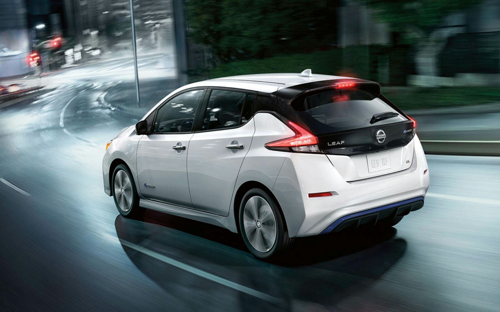 2018 Nissan Leaf Large 1600x1000
