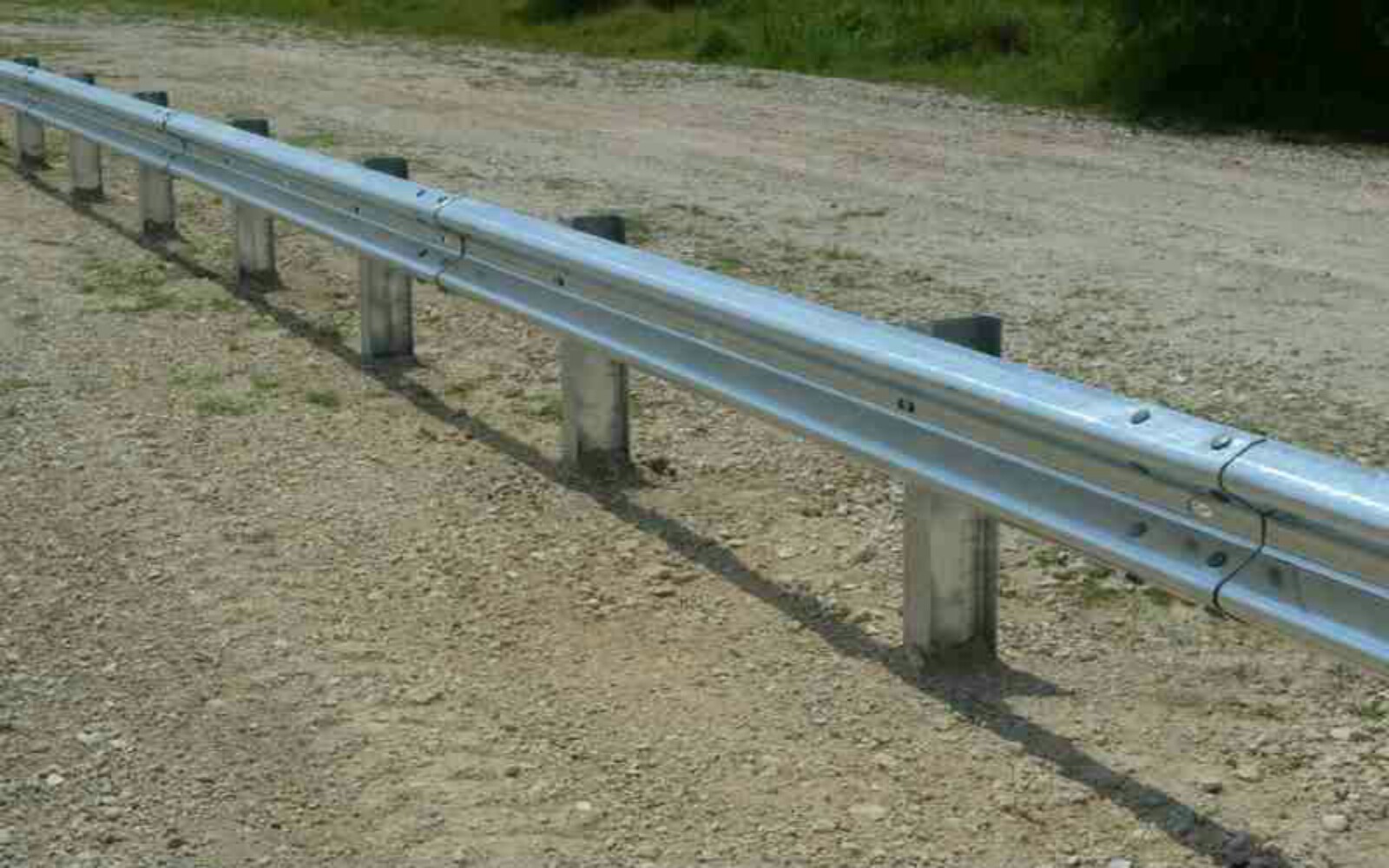 296001933 554 Guide Rail2 1 1600x1000