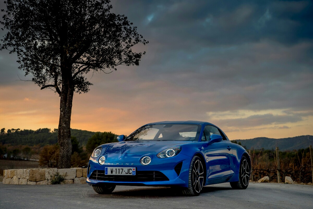 Alpine A110 Autocar Awards 2018 1200x800