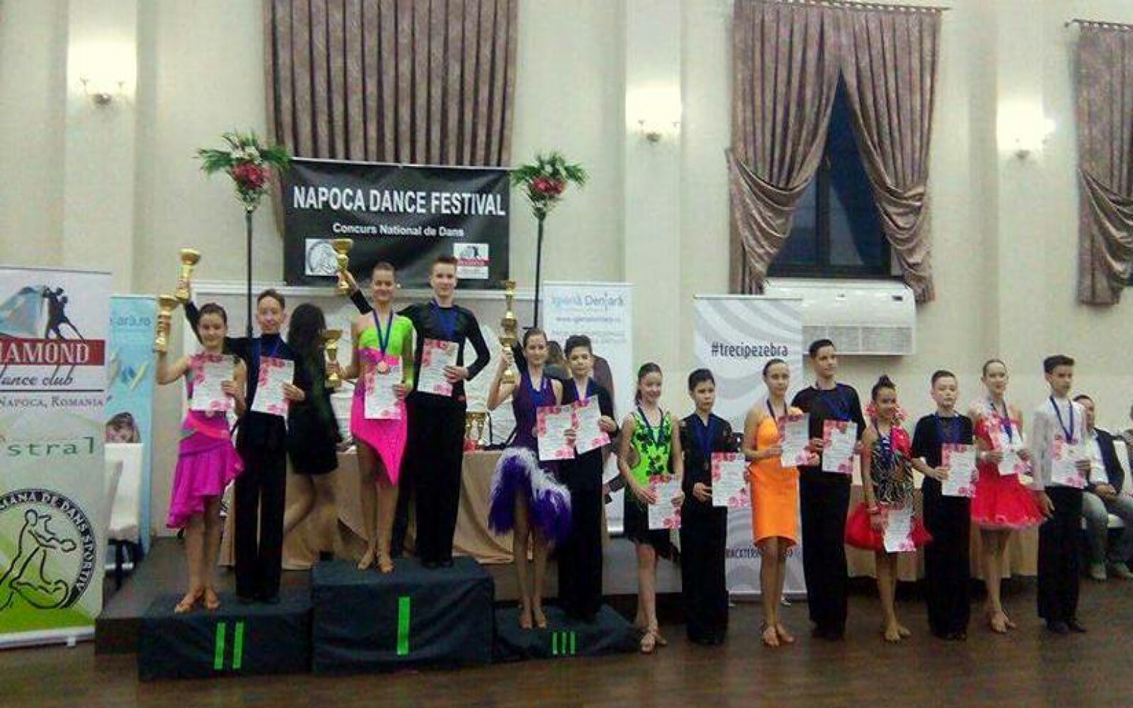 Podium Basic 12 13 Ani La. Locuri 12 5 6 1600x1000