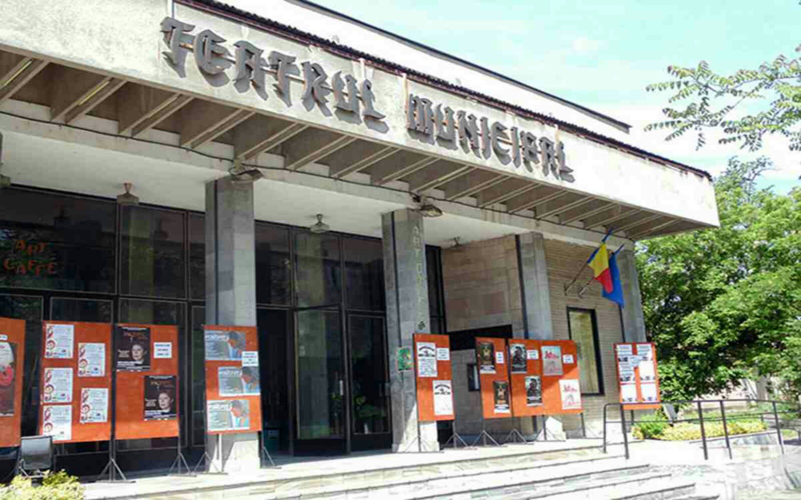 Teatrul Municipal1 Copy 1200x800 1 1600x1000