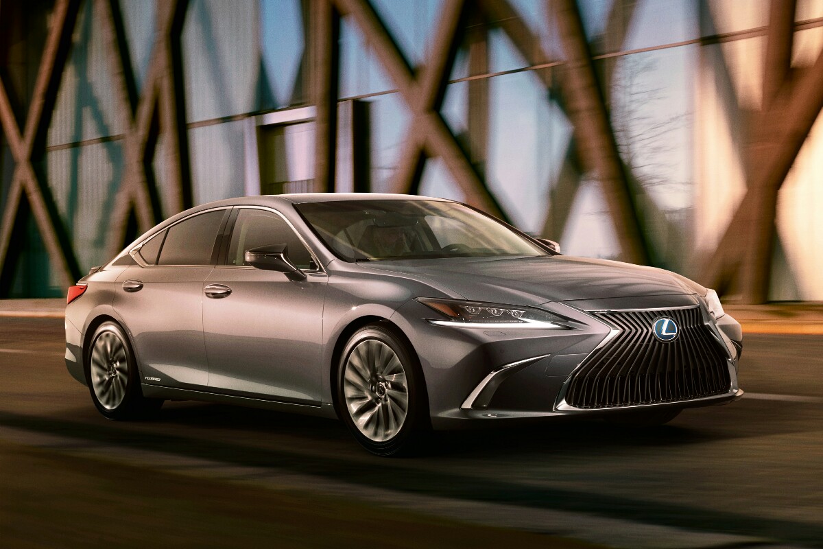 2019 Lexus ES Teaser 02 887822D6CC1BE13C1800293B419B8BCF0ACC6990 1200x800