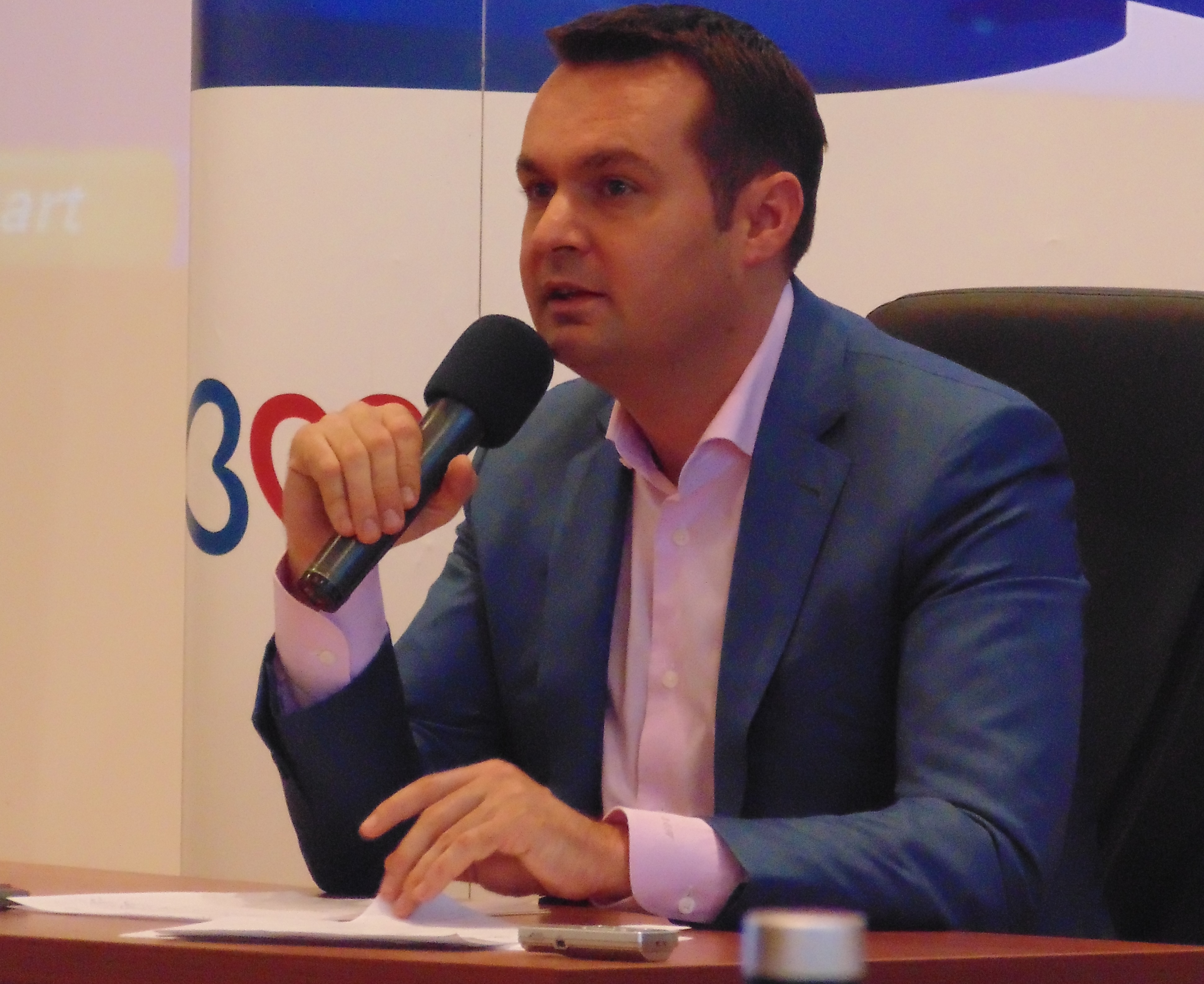 Catalin Chereches12