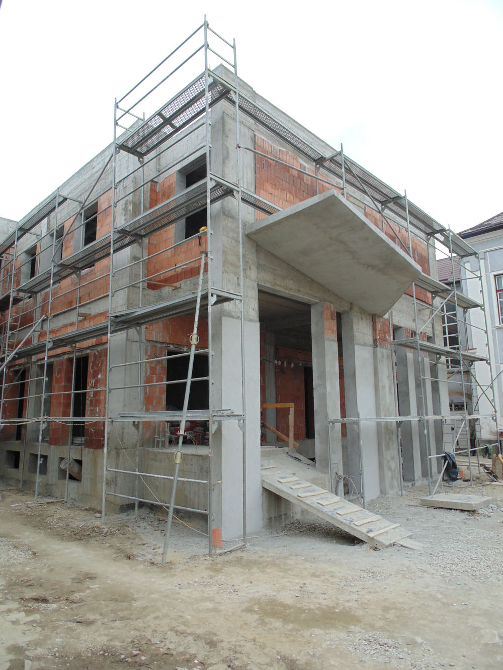 corp multifunctional colegiul national gheorghe sincai 2
