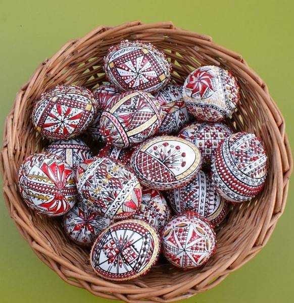 Oua Incondeiate Cu Ceara In Relief Traditionale Din Zona Bucovinei 1341 1