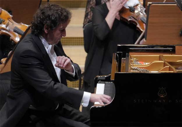 Pianul Calator