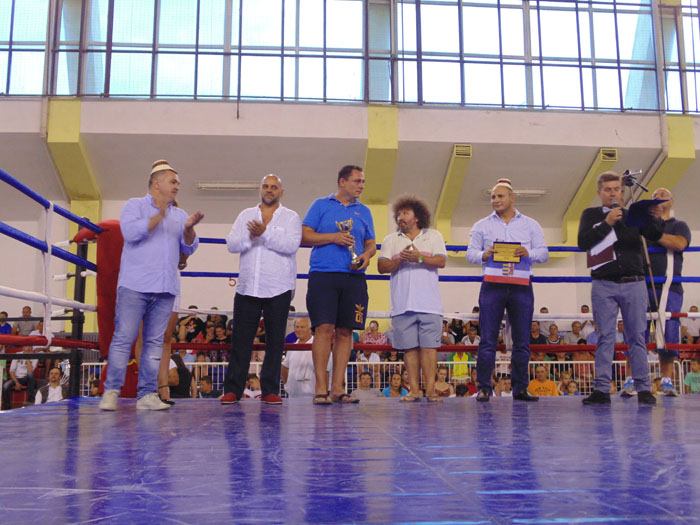 gala box12