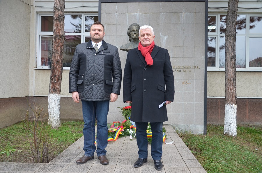 Prefect Depunere Flori Mihai Eminescu1