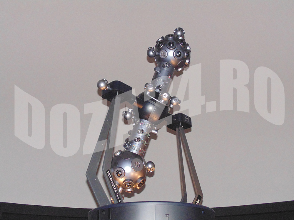Proiector Planetariu1